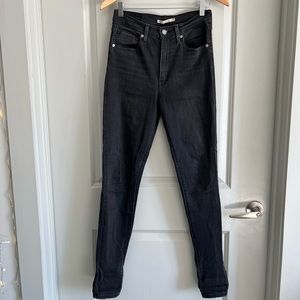 Levi’s Mile High Super Skinny in Black